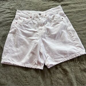 Zara Women’s High Waisted White Denim Shorts Size 4